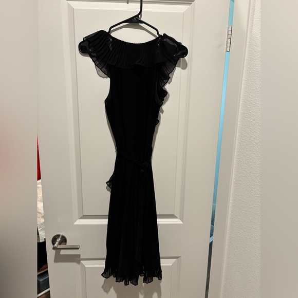 NWOT - White House Black Market Ruffle Wrap Dress - Picture 5 of 6